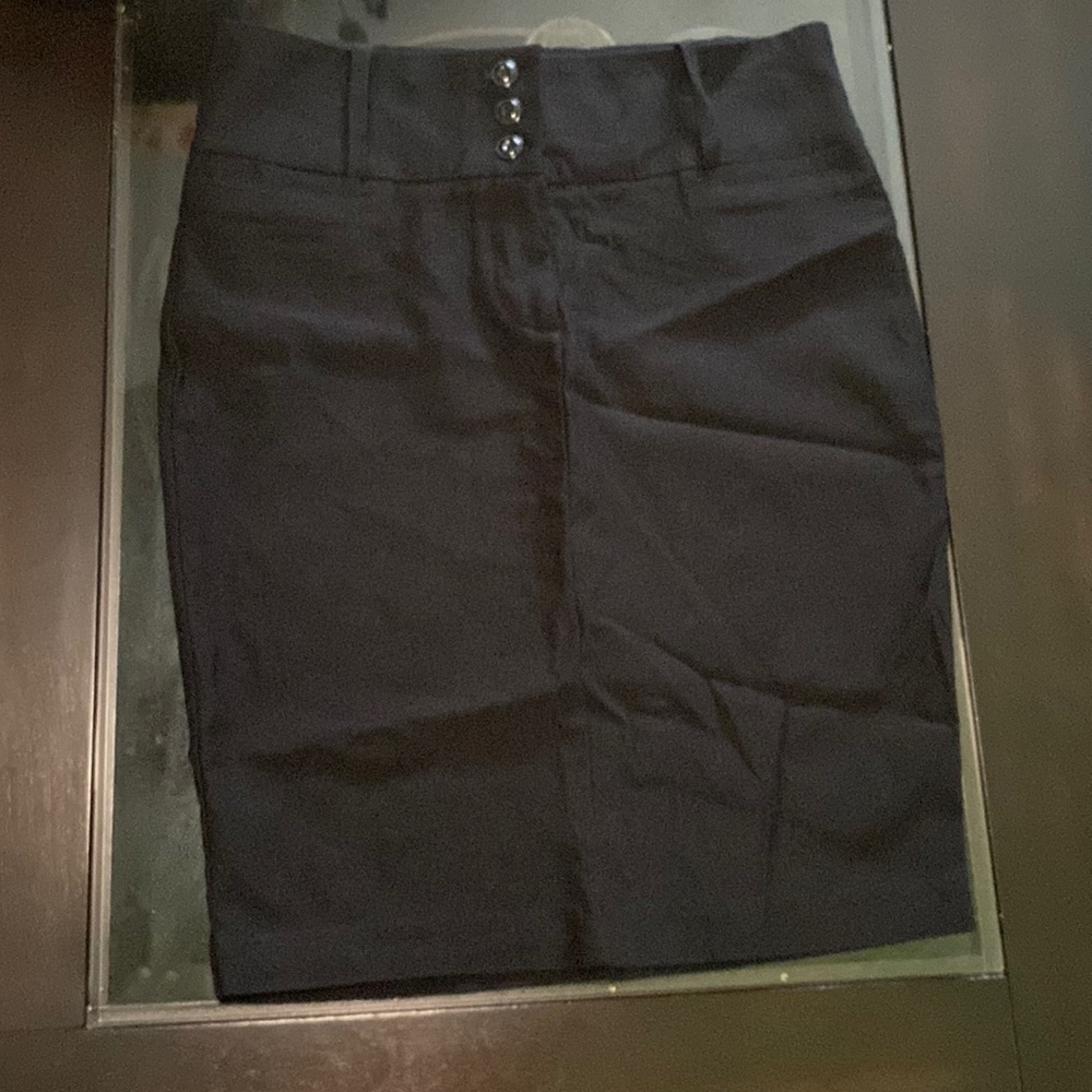 Black skirt